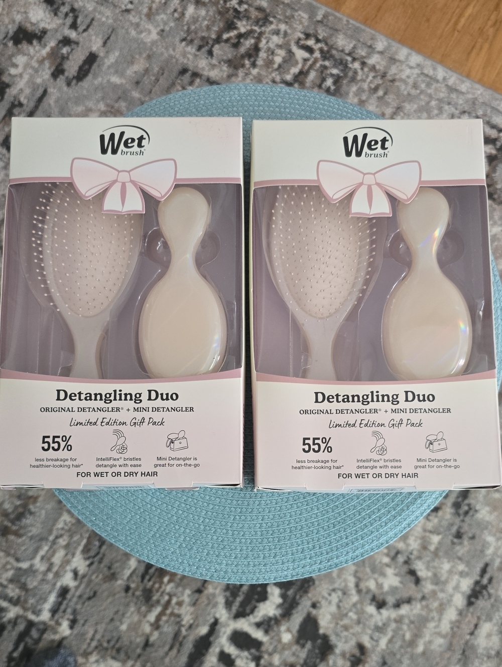 WET BRUSH BRAND ORIGINAL DETANGLER BRUSHES BUNDLE OF 2 SETS